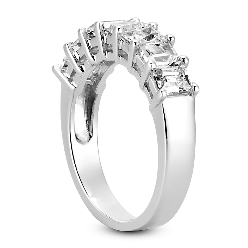 Emerald Cut Diamond Wedding Band (Total Diamond Weight 1.75ct, Quality GH-VS)